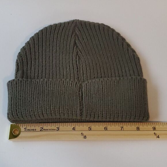 NEW OLIVE GREEN BEANIE WINTER HAT - Picture 3 of 4